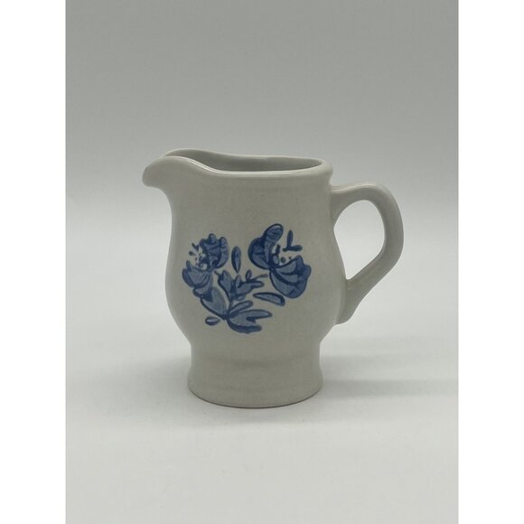 Vintage Pfaltzgraff Yorktowne Stoneware Small Pitcher 4" Tall With Blue Floral D - Picture 3 of 5